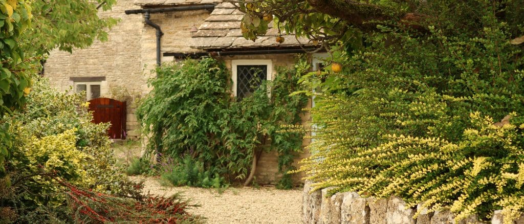 Moving to Stonehouse: A Homebuyer’s Guide to Property & Surveys