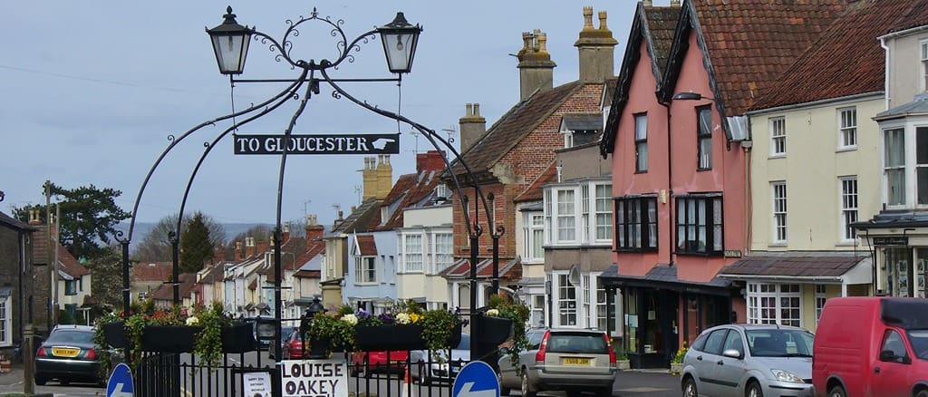 Moving to Thornbury: A Homebuyer’s Guide to Property & Surveys